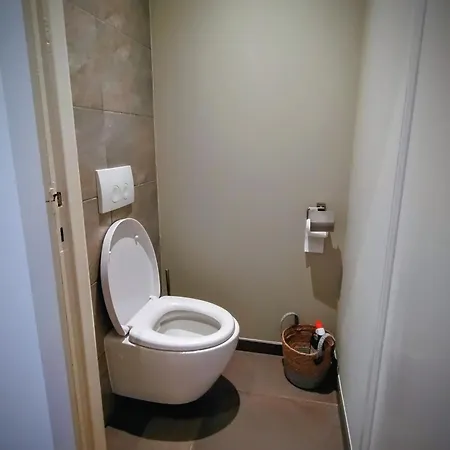 Zonnezoen Nyaraló *